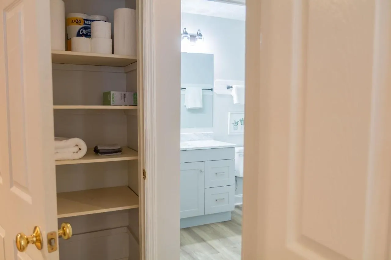 2 Bedroom In The Heart Of Columbus Apartment