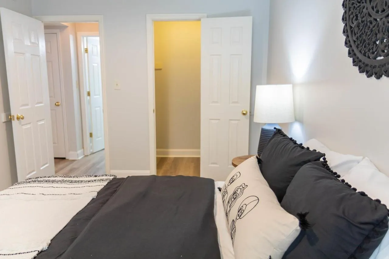 2 Bedroom In The Heart Of Columbus United States