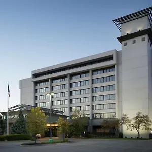 Hotel Embassy By Hilton, Columbus