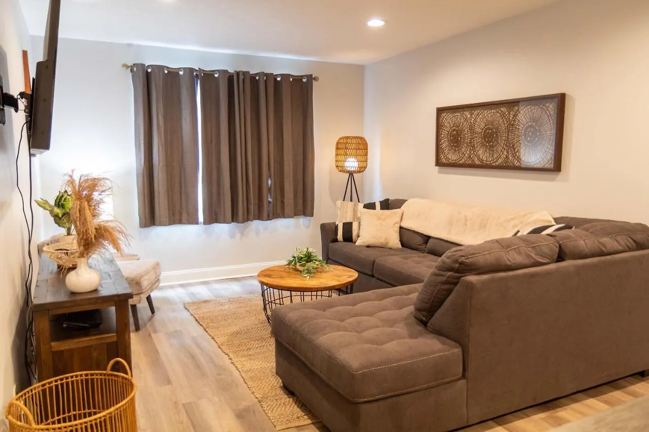 2 Bedroom In The Heart Of Columbus 0*,  United States